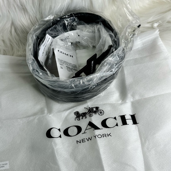 NEW COACH BELT - Picture 5 of 5